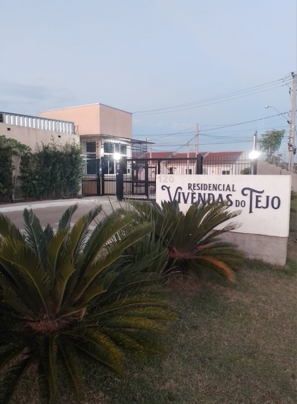 Casa em Condomnio - Venda - Chcara das Rosas - Cachoeirinha - RS